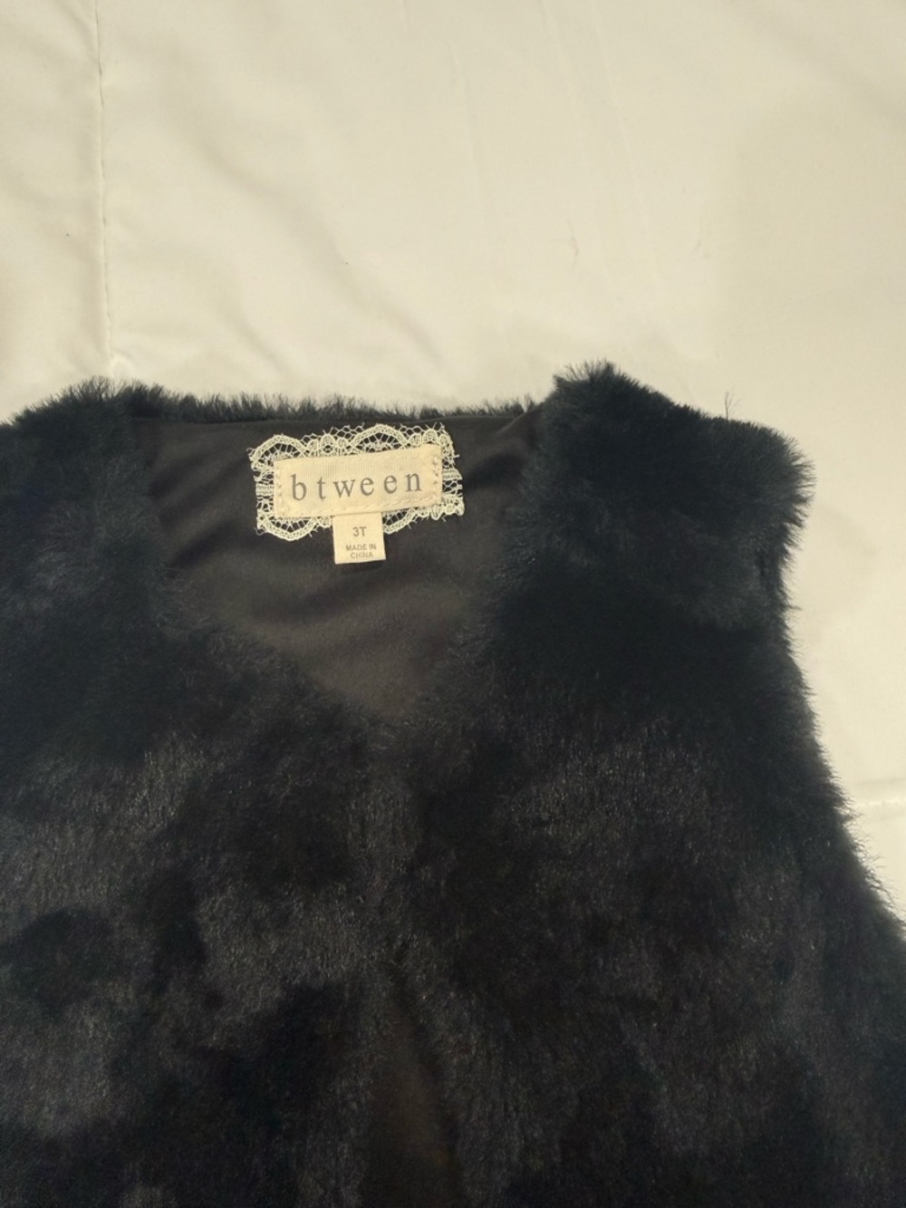 btween Black Faux Fur Sleeveless Vest - Picture 2 of 4